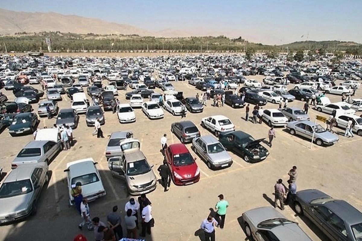 قیمت خودروهای ایرانخودرو در بازار آزاد ۲۴ بهمن ۱۴۰۲؛ قیمت تارا اتوماتیک، راناپلاس، ۲۰۷، ۲۰۶ و پژو پارس چقدر بالا و پایین شد؟+ جدول قیمتها