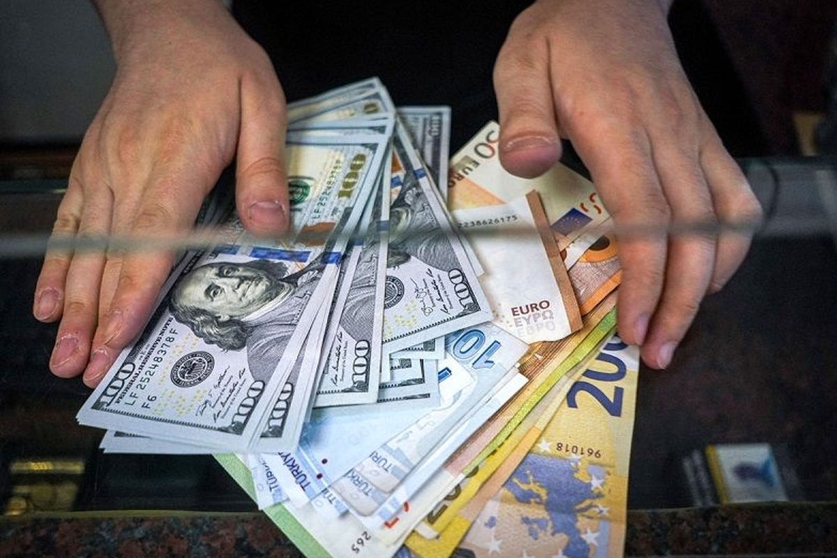 قیمت ارز امروز پنجشنبه ۲۶ بهمن ۱۴۰۲ در بازار آزاد؛ قیمت دلار، پوند و یورو چقدر افزایش یافت؟