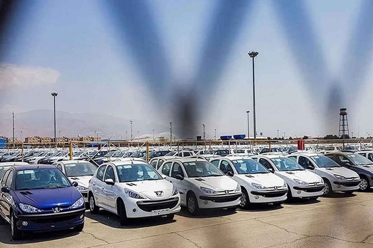 قیمت خودروهای ایرانخودرو در بازار آزاد ۴ بهمن ۱۴۰۲؛ پژو ۲۰۷، ۲۰۶، تارا اتوماتیک و پژو پارس چقدر گران شدند؟ + جدول قیمتها