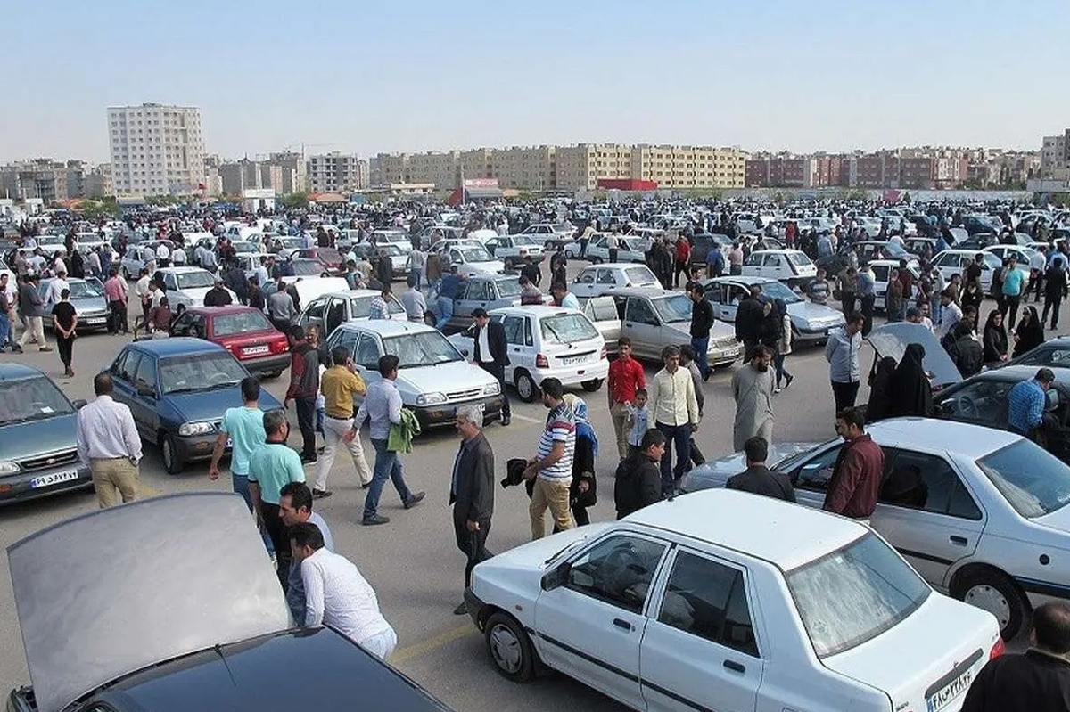 قیمت خودرو‌های داخلی و خارجی در بازار آزاد ۶ بهمن ۱۴۰۲؛ کوییک، پژو پارس، فیدلیتی و هایما چند؟ + جدول قیمت‌ها