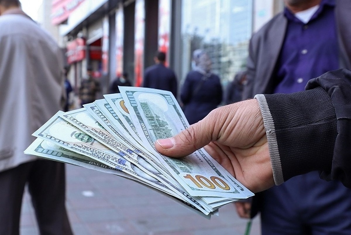 بانک مرکزی چگونه میتواند در بازار ارز آرامش ایجاد کند؟