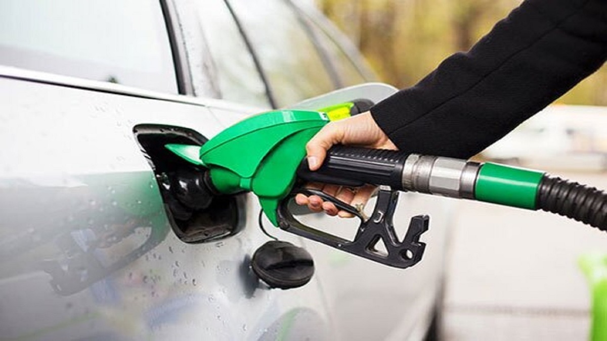 روزانه ۱۱۵ میلیون لیتر بنزین در کشور مصرف می‌شود