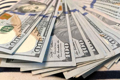 قیمت دلار امروز ۲۶ خرداد ۱۴۰۲ در صرافیها و مرکز مبادله چند؟
