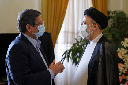 طعنه سنگین همتی به صحبتهای رییسی