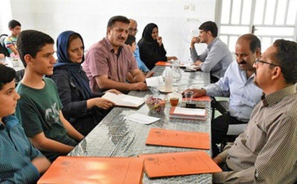 مدارس فقط حق دریافت پول بیمه و کتاب را دارند