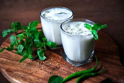 این نوشیدنی ایرانی باعث یبوست و سنگ کلیه میشود