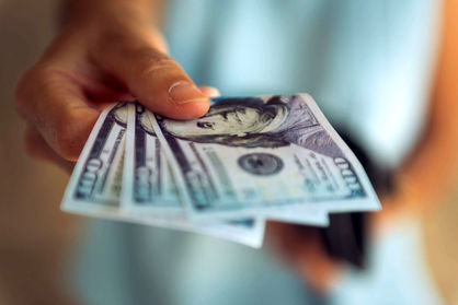 قیمت دلار امروز اول شهریور ۱۴۰۲/ دلار در صرافیها و مرکز مبادله چقدر ارزان شد؟