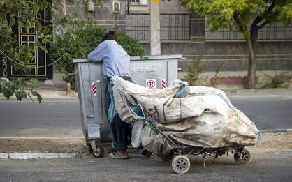 زباله جمع کن‌ها چقدر در روز درآمد کسب می‌کنند؟