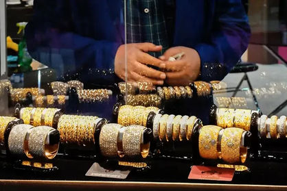 ریزش سنگین قیمت طلا و سکه در نیمه اول سال ۱۴۰۲/ بازار طلا و سکه چه زمانی از رکود خارج می‌شود؟