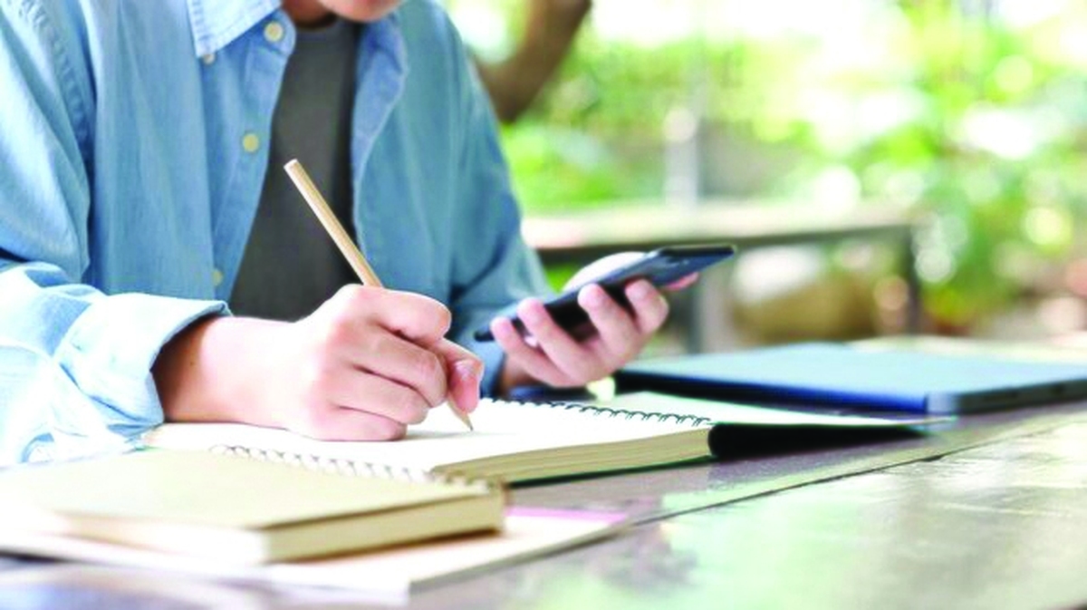 ۱۵۷۰ ؛ خط تلفني «اورژانس دانش‌آموزي» براي ارايه مشاوره رايگان