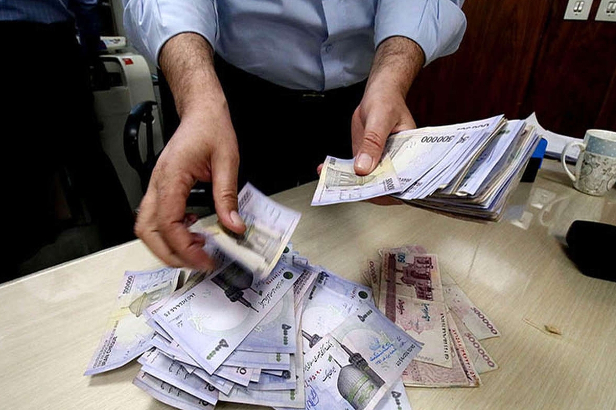 چالش دستمزد برای حقوقبگیران به بحران تبدیل شده/ چرا درخواست افزایش مجدد دستمزد کارگران به نتیجه نمیرسد؟