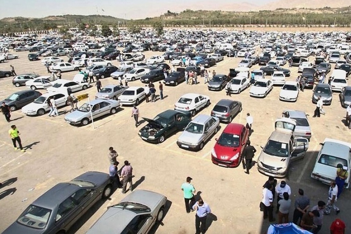 قیمت خودروهای ایرانخودرو در بازار آزاد ۲۹ آبان ۱۴۰۲/ تارا اتوماتیک، دناپلاس، ۲۰۷ و راناپلاس چند؟+ جدول قیمتها
