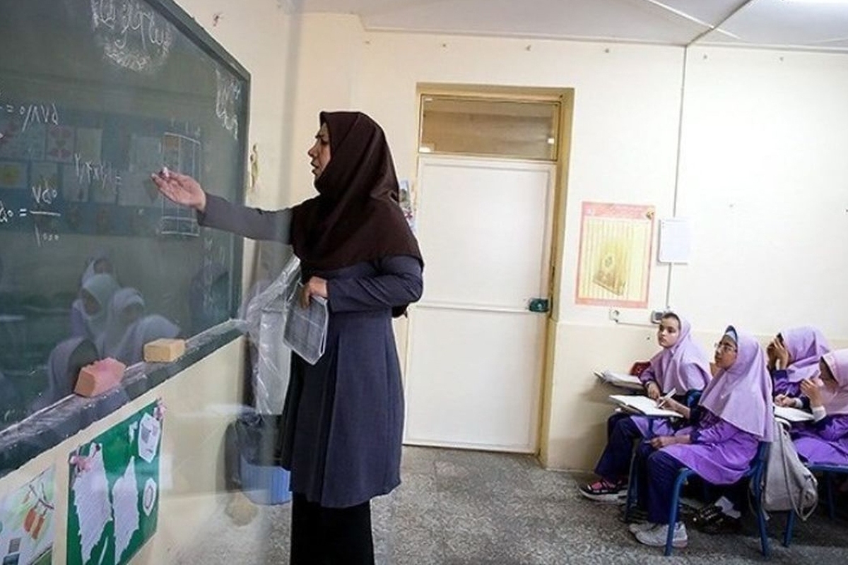 خبر تازه از رتبهبندی معلمان/ احکام بازنشستگان آموزش و پرورش به زودی صادر میشود