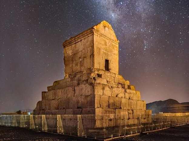 چطور از شیراز به تهران ارزان سفر کنیم؟