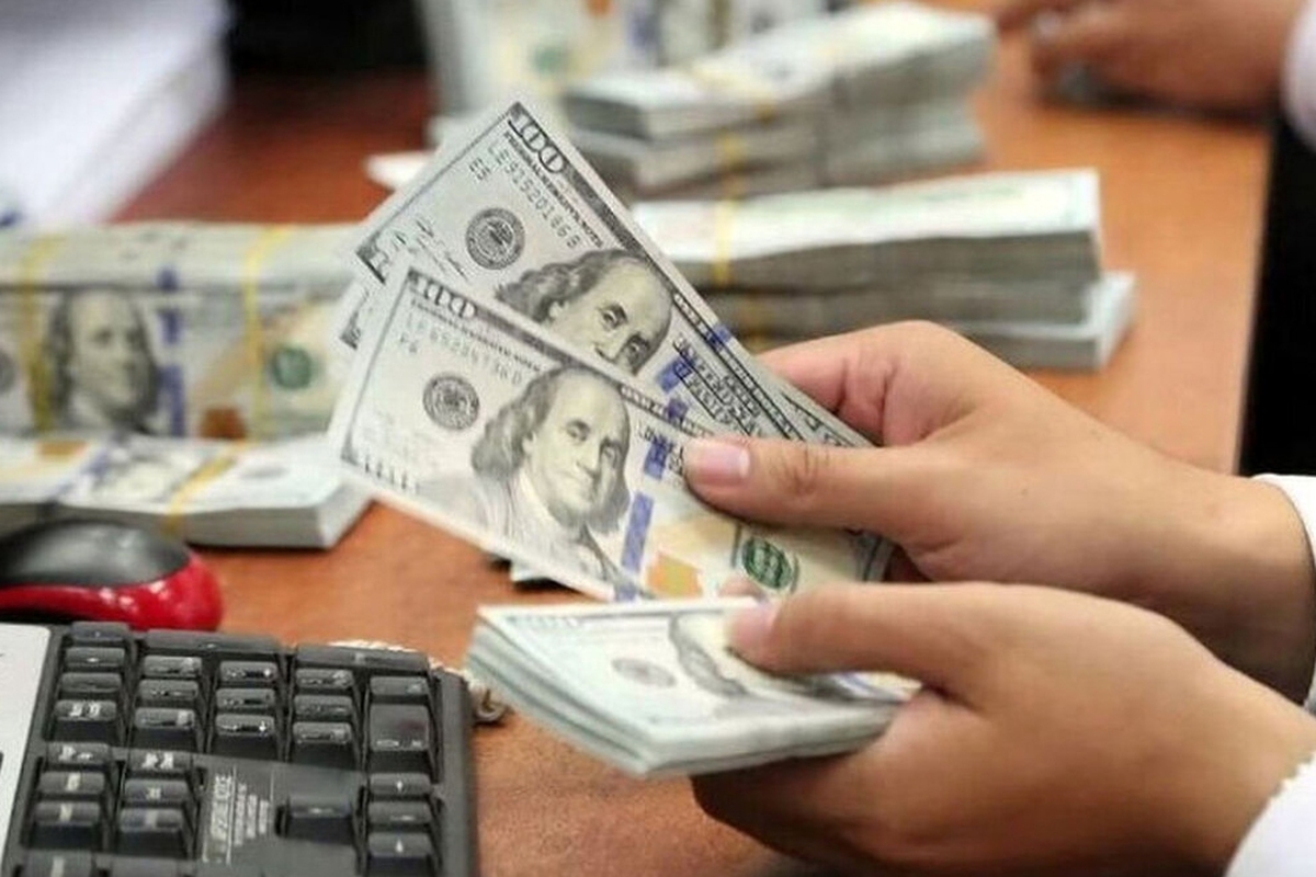 یک پیشبینی از قیمت دلار/ چرا بازار ارز با اخبار مهم تکان نمیخورد؟
