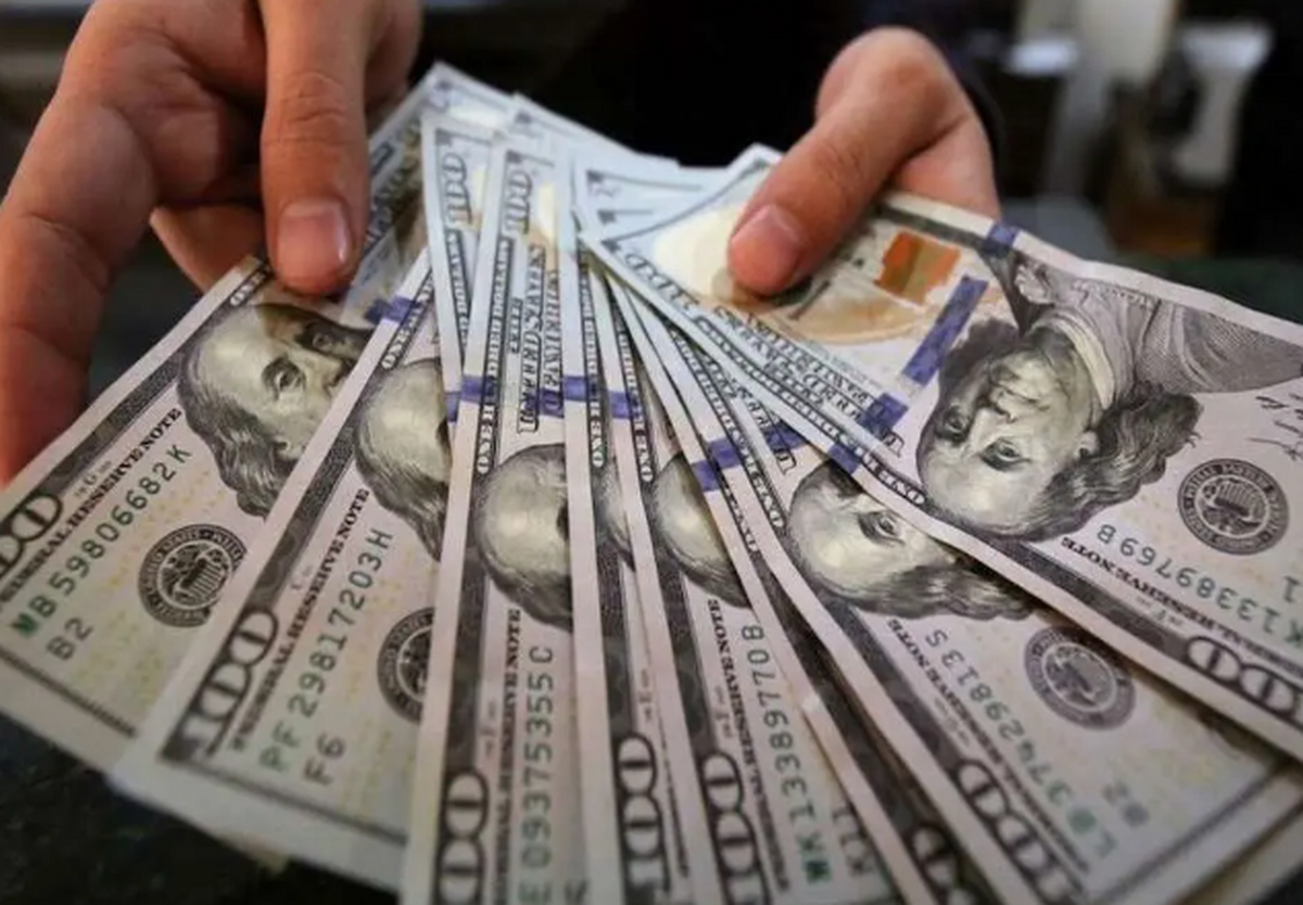 پیشبینی قیمت دلار ۲۸ فروردین ۱۴۰۳؛ خیال راحت معاملهگران نرخ ارز را به ایستگاه استراحت رساند؟