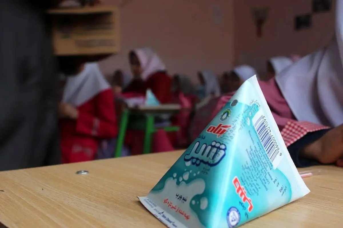 تداوم توزیع شیر رایگان در مدارس تا پایان امتحانات