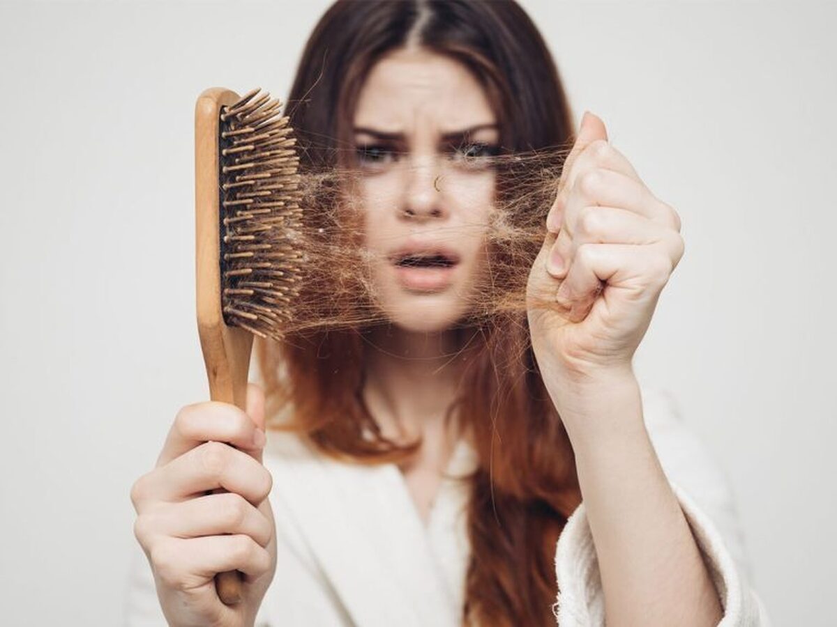 شش دلیل که سبب ریزش موها میشود