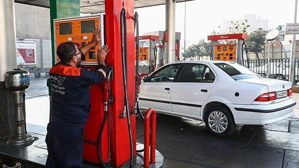 مشکل کمبود کارت سوخت آزاد در جایگاهها حل شد؟ مشکل کمبود کارت سوخت آزاد در جایگاهها حل شد؟