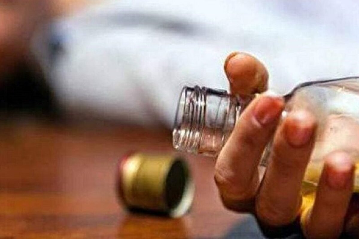 این علائم نشان میدهد که مشروب تقلبی مصرف کردهاید