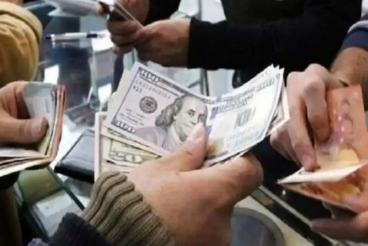پیش بینی قیمت دلار روز سهشنبه ۲۵ اردیبهشت ۱۴۰۳؛ افت پلکانی دلار در بازار آزاد ادامه دارد؟