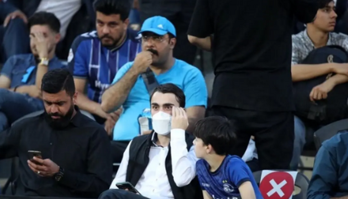 کریخوانی احمد خمینی برای پرسپولیسیها + عکس