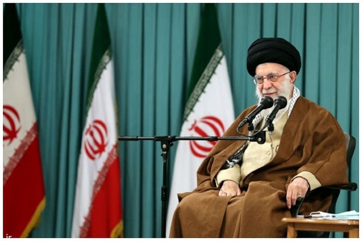 ویدئو | واکنش رهبر انقلاب به بروز سانحه بالگرد حامل رئیس جمهوری