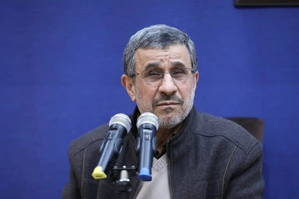 احمدی نژاد به «رئیسی» شهید نگفت