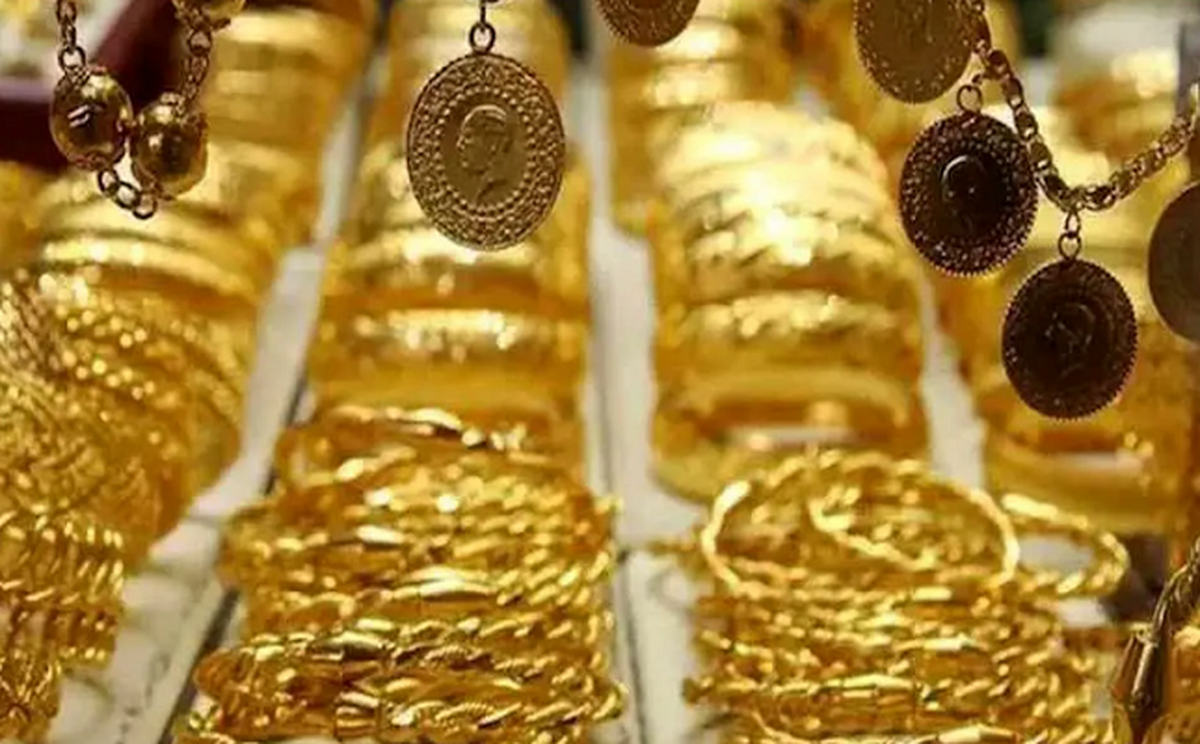 قیمت طلا و سکه امروز ۴ اردیبهشت ۱۴۰۳؛ قطعات سنگین سکه سقوط کردند/ طلای ۱۸ عیار ارزانتر شد؟ + جدول