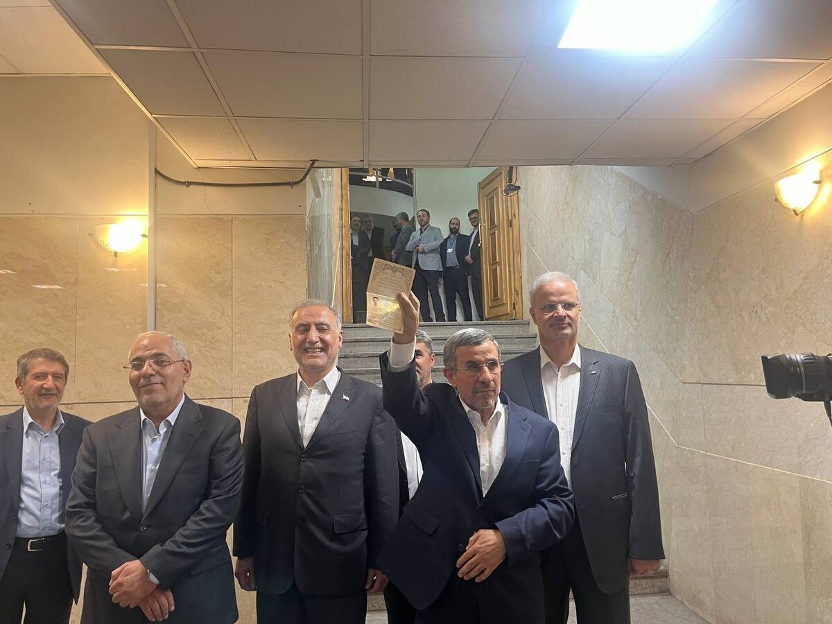 احمدینژاد در وزارت کشور+ تصاویر