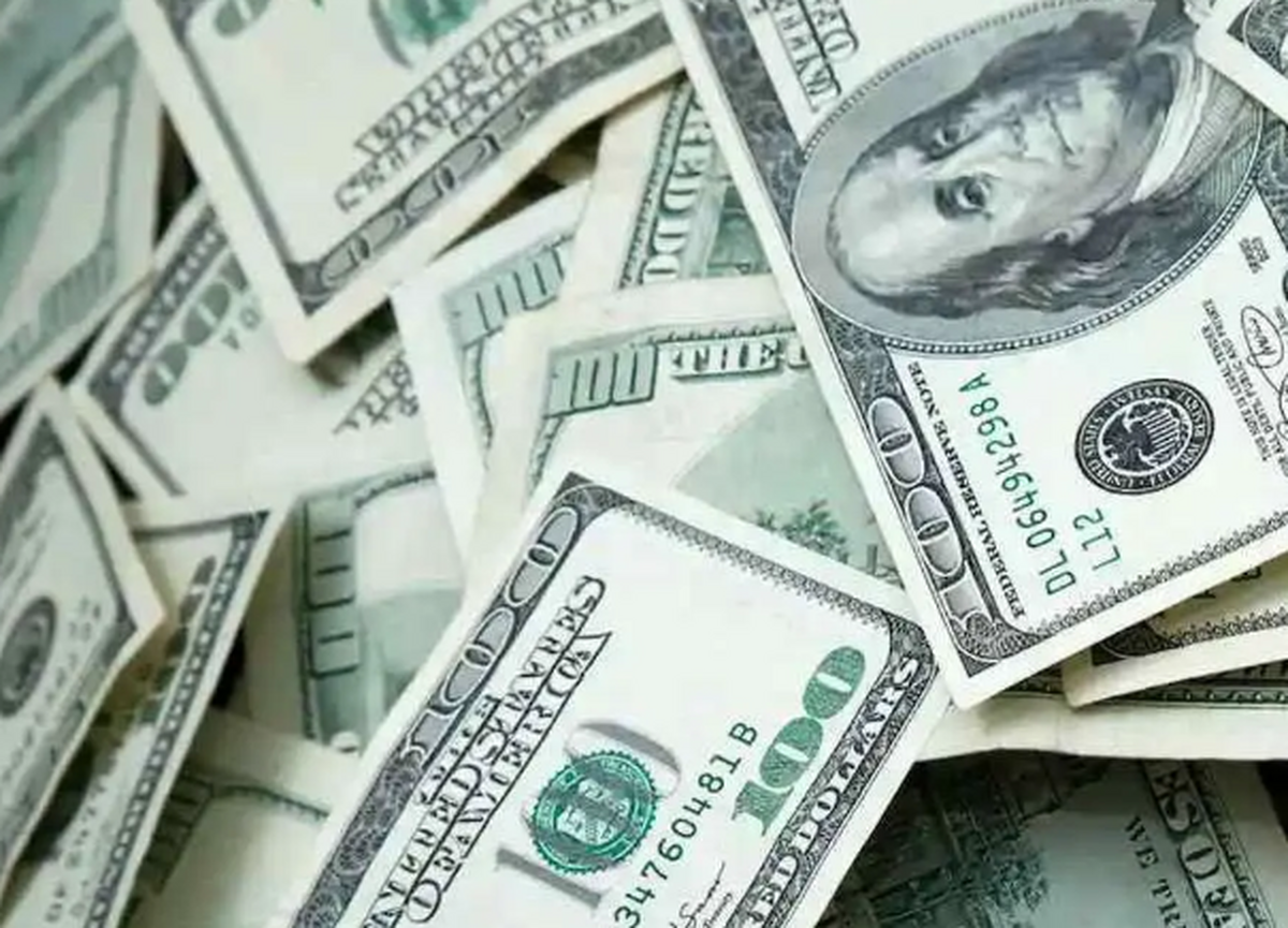 قیمت دلار امروز ۳۰ خرداد ۱۴۰۳؛ بازار ارز بازهم کم‌رمق شد + جدول