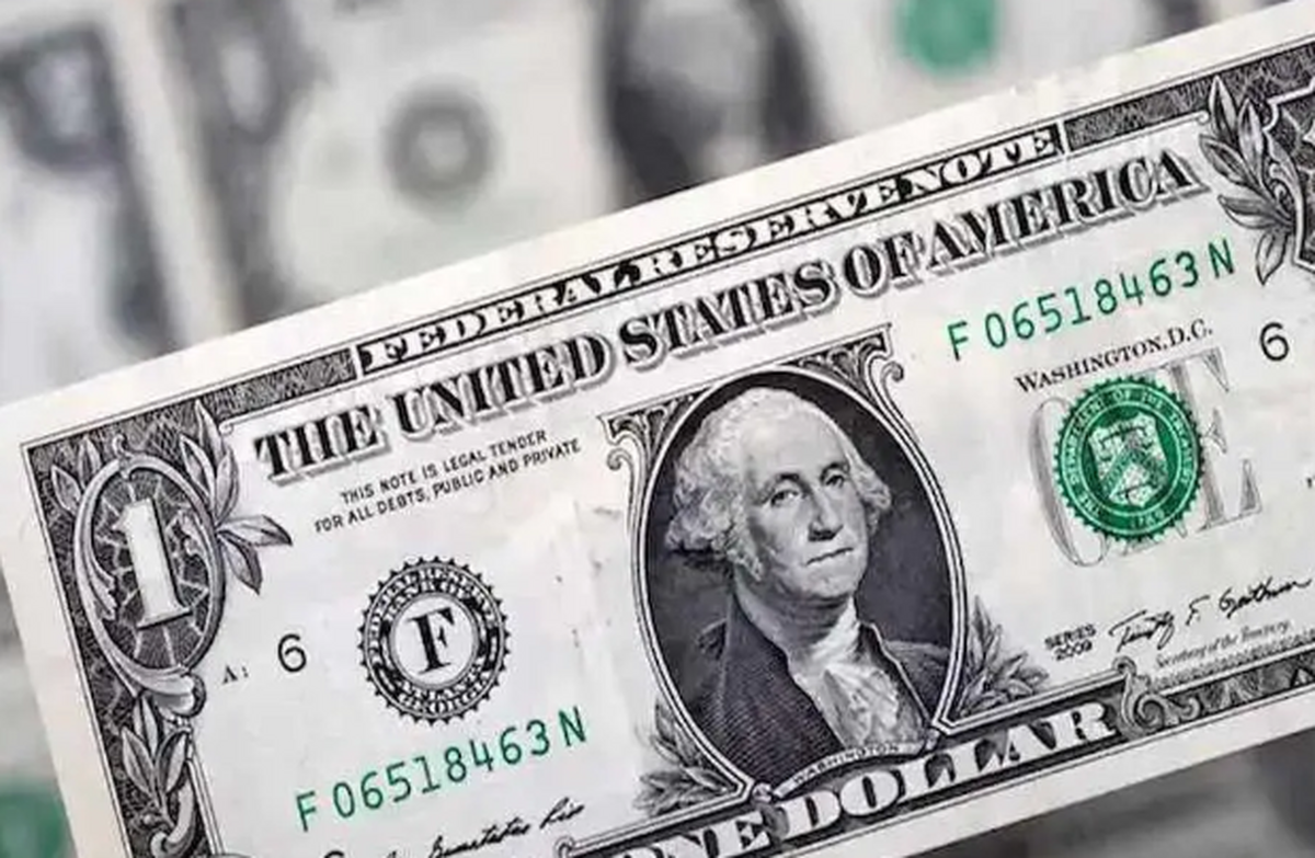 پیش بینی قیمت دلار ۱۲ تیر ۱۴۰۳؛ توپ افزایش قیمت دلار در زمین تقاضا افتاد