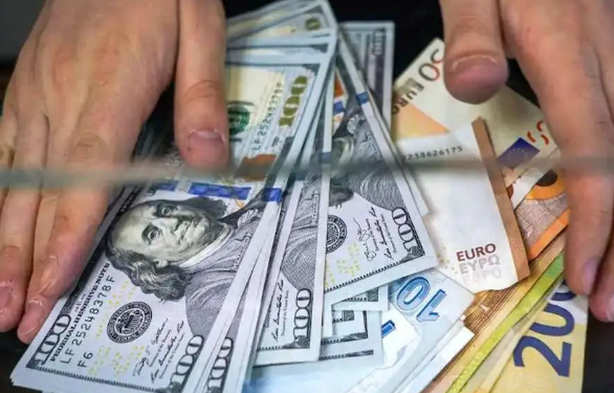 پیش بینی قیمت دلار ۱۳ تیر ۱۴۰۳؛ سفت شدن جای پای دلار در کریدور ششم