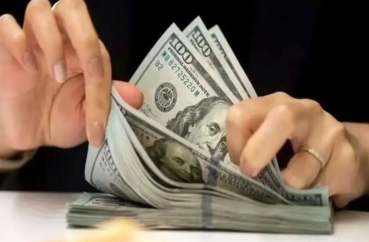 پیش بینی قیمت دلار ۳ تیر ۱۴۰۳؛ همه بازارها گارد احتیاطی نسبت به انتخابات ریاستجمهوری گرفتهاند