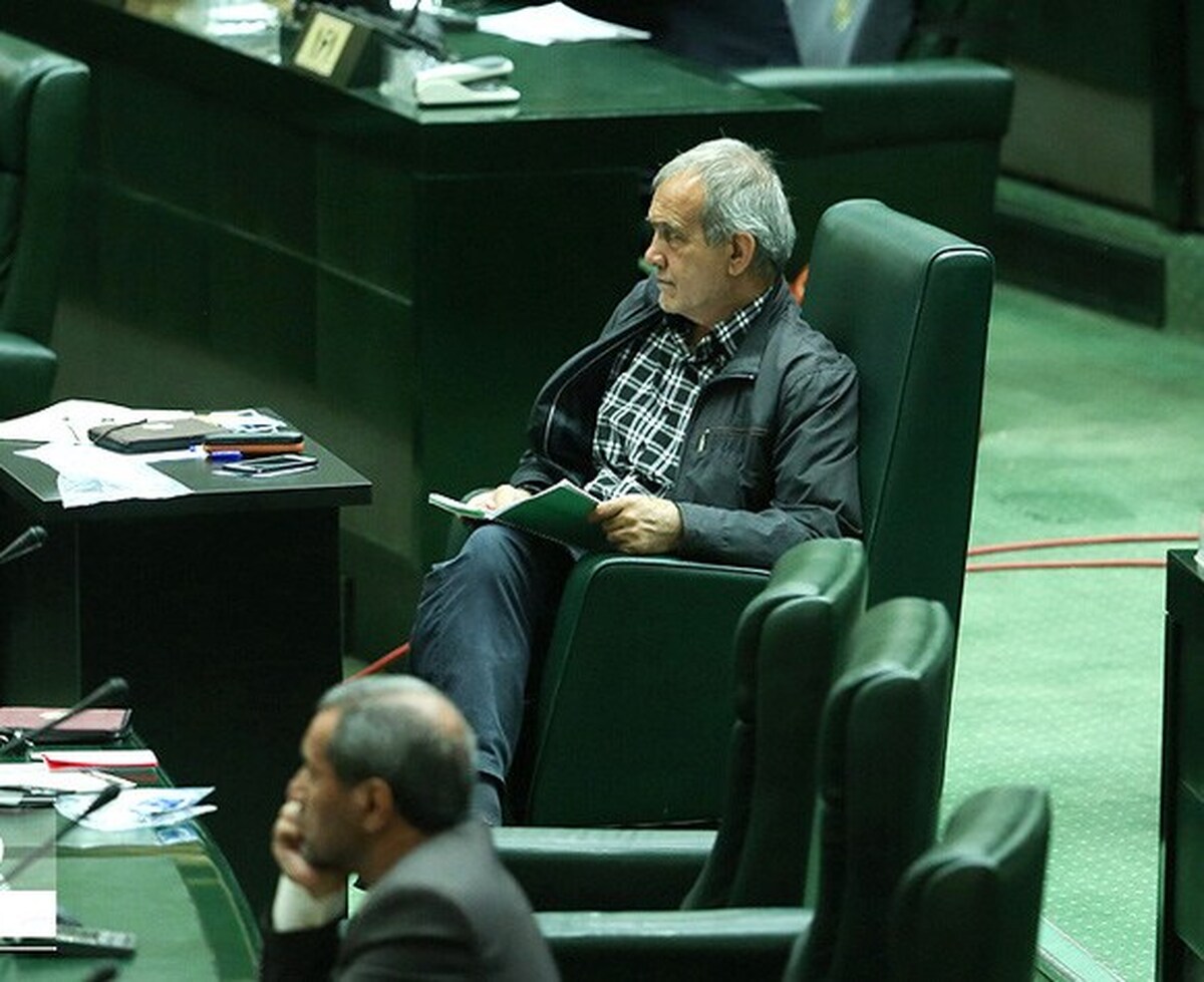 تذکر روزنامه اصولگرا به مجلس؛ از دولت پزشکیان انتقام نگیرید