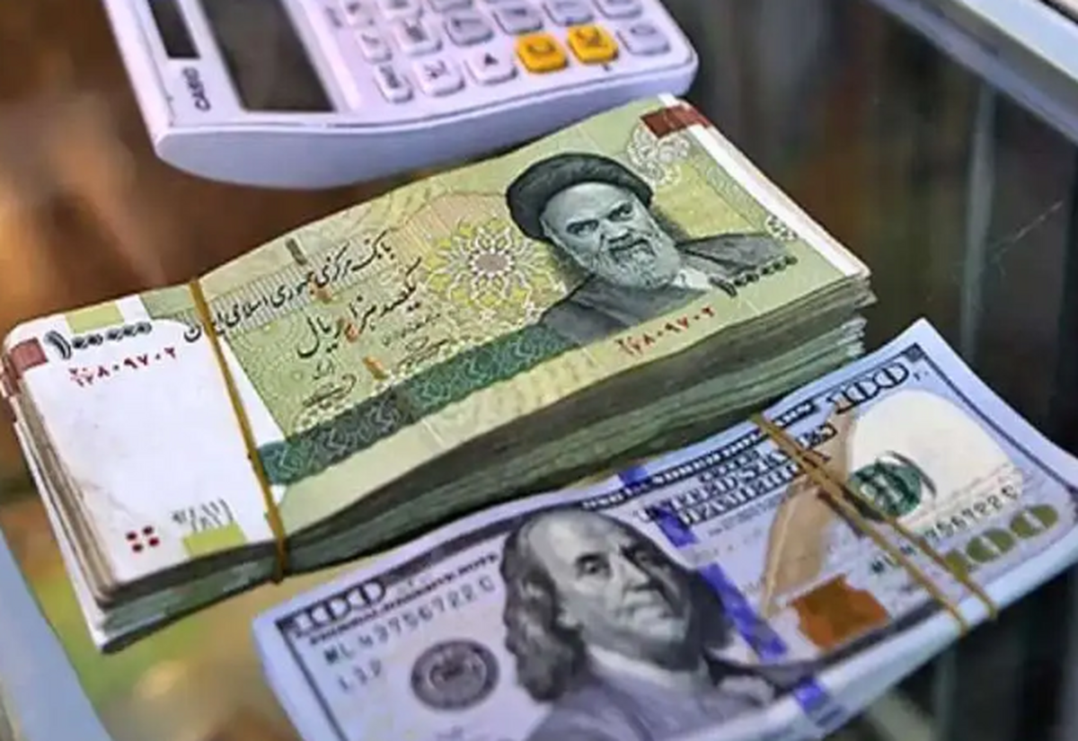 پیش بینی قیمت دلار ۱۸ مرداد ۱۴۰۳؛ تعطیلی بانکها دلار را نزولی کرد