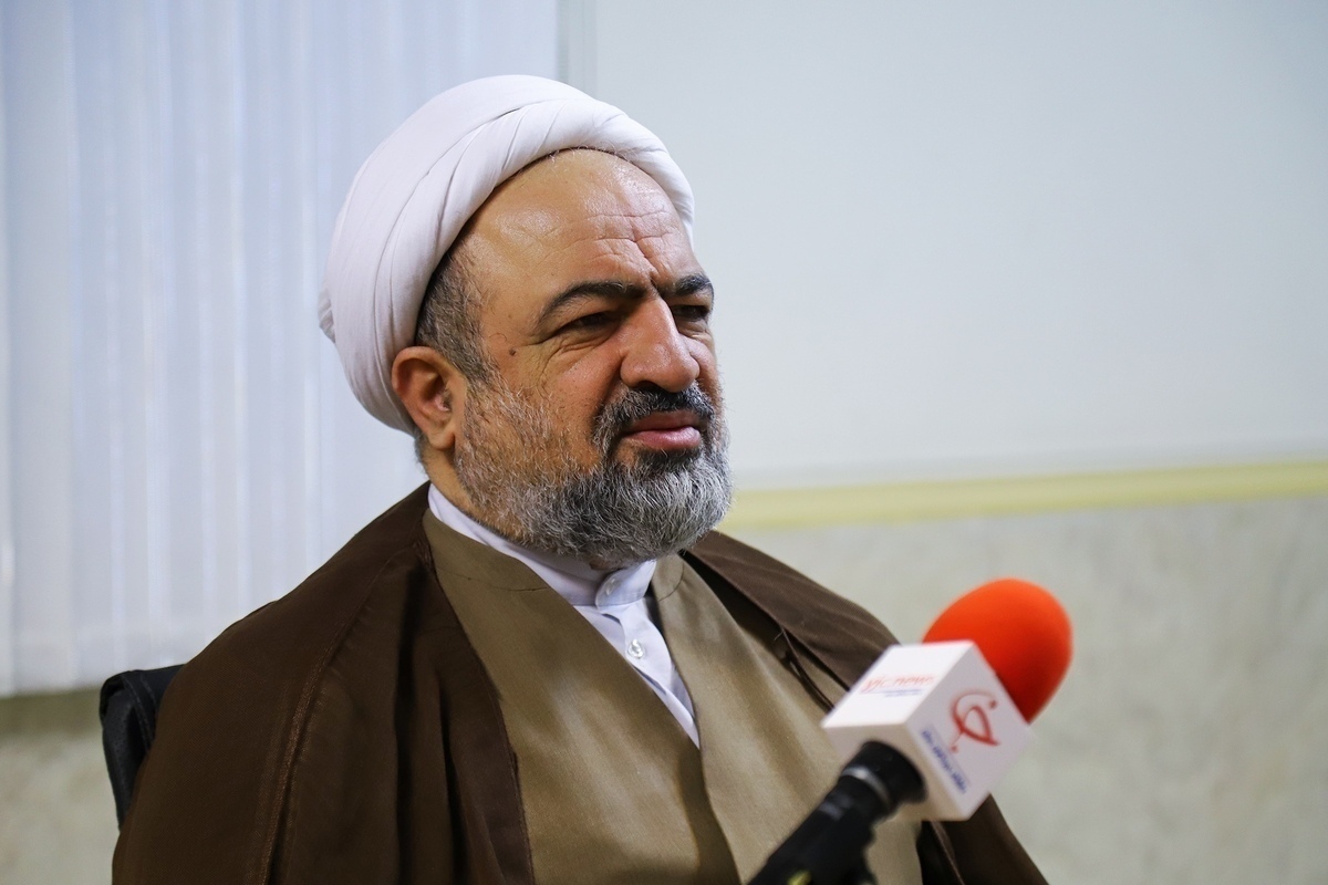 تصویری از نسکافهخوردن نماینده جنجالی مجلس + عکس