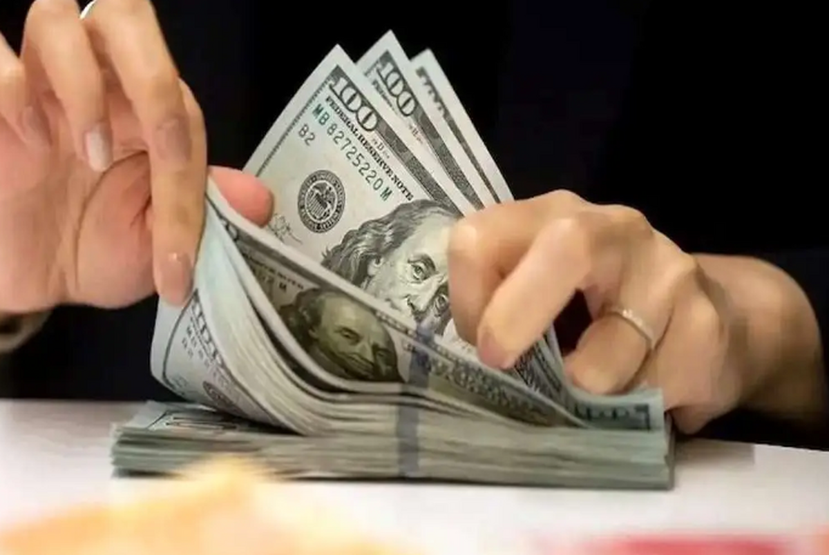 قیمت دلار امروز ۱۰ شهریور ۱۴۰۳؛ نرخ ارز در بازار آزاد چقدر ریخت؟ قیمت دلار امروز ۱۰ شهریور ۱۴۰۳؛ نرخ ارز در بازار آزاد چقدر ریخت؟