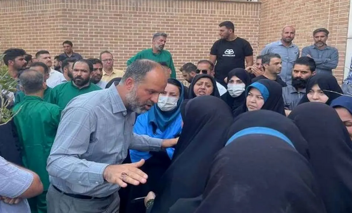 جزئیاتی از ماجرای تحصن کارکنان بهشت زهرا؛ شست و شوی اموات متوقف شد! جزئیاتی از ماجرای تحصن کارکنان بهشت زهرا؛ شست و شوی اموات متوقف شد!