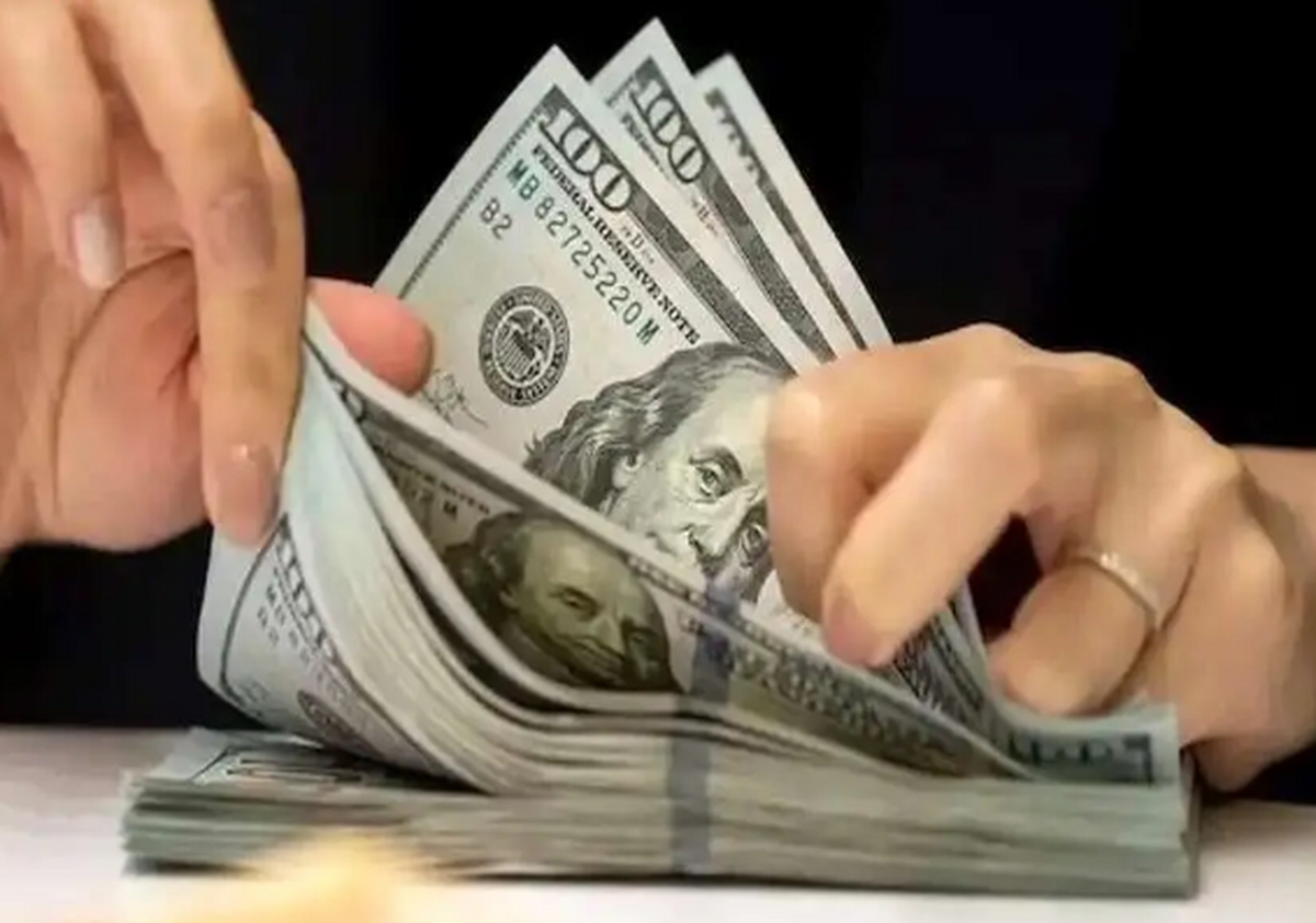 پیش بینی قیمت دلار ۲۷ شهریور ۱۴۰۳؛ یخ دلار با سیگنال مثبت پزشکیان آب میشود؟ پیش بینی قیمت دلار ۲۷ شهریور ۱۴۰۳؛ یخ دلار با سیگنال مثبت پزشکیان آب میشود؟