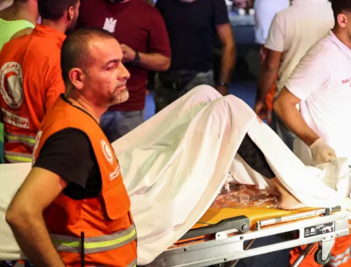 جزئیاتی جدید از حملات جدید اسرائیل به لبنان؛ ۹ شهید و بیش از ۳۰۰ زخمی در انفجارهای جدید دستگاههای ارتباطی در لبنان/ رویترز: تلفنهای همراه، لپتاپ، رادیو و رایانهها منفجر شدهاند جزئیاتی جدید از حملات جدید اسرائیل به لبنان؛ ۹ شهید و بیش از ۳۰۰ زخمی در انفجارهای جدید دستگاههای ارتباطی در لبنان/ رویترز: تلفنهای همراه، لپتاپ، رادیو و رایانهها منفجر شدهاند