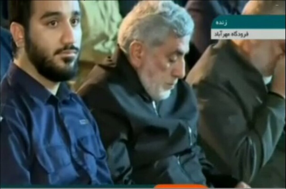 حضور سردار قاآنی در مراسم استقبال از پیکر شهید نیلفروشان حضور سردار قاآنی در مراسم استقبال از پیکر شهید نیلفروشان
