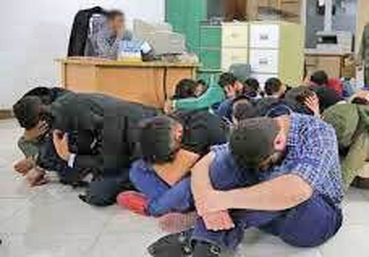 انهدام يك شركت هرمي در خيابان فرجام انهدام يك شركت هرمي در خيابان فرجام