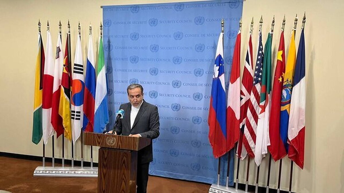 عراقچی: حزبالله به تنهایی قادر است از لبنان محافظت کند عراقچی: حزبالله به تنهایی قادر است از لبنان محافظت کند