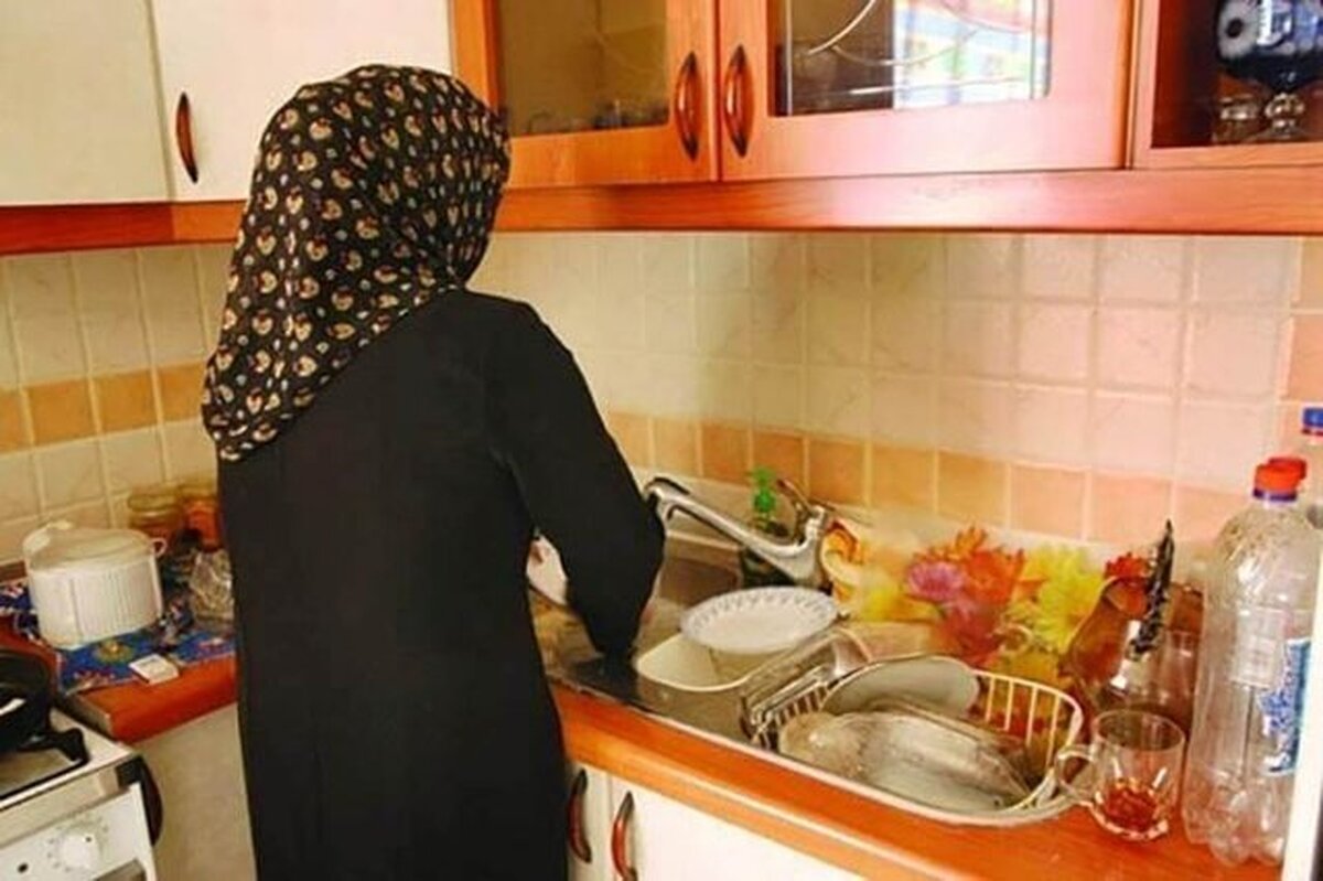تفاوتهای روانشناختی زنان خانهدار با زنان شاغل تفاوتهای روانشناختی زنان خانهدار با زنان شاغل