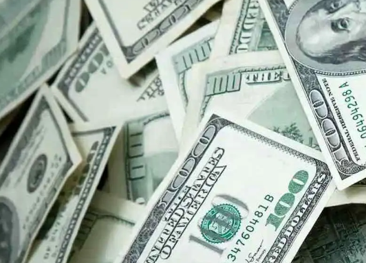 قیمت دلار امروز ۵ آبان ۱۴۰۳ / دلار ۲۰۰۰ تومان ریزش کرد
