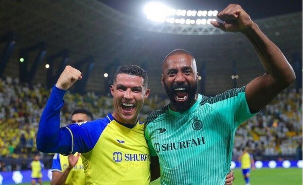واکنش رونالدو به پخش اذان در تمرین النصر واکنش رونالدو به پخش اذان در تمرین النصر