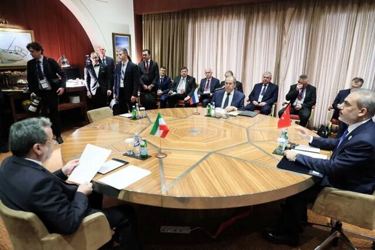 بیانیه مشترک کشورهای عربی و «روند آستانه»: روند سیاسی باید وحدت و حاکمیت سوریه را حفظ کند بیانیه مشترک کشورهای عربی و «روند آستانه»: روند سیاسی باید وحدت و حاکمیت سوریه را حفظ کند