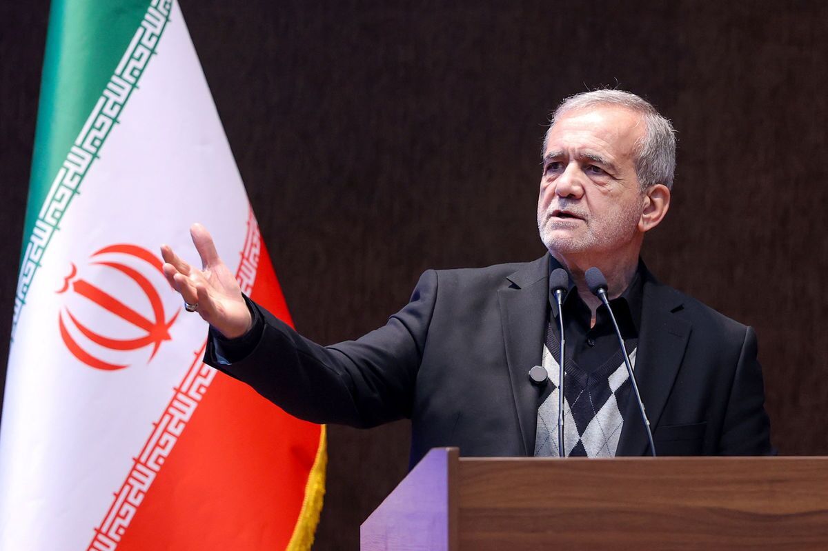 پزشکیان: ظلمی بالاتر از این نیست که در برابر حرف درست و راه درست بایستیم