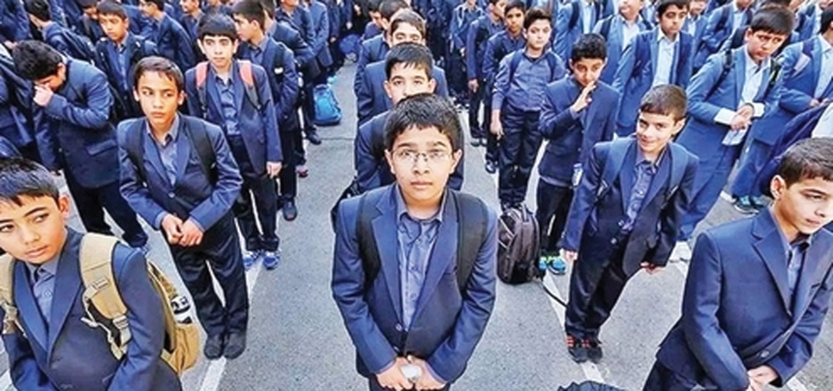 با  همه وجود  دغدغه  دانش‌آموزان را  پيگيري  خواهيم كرد